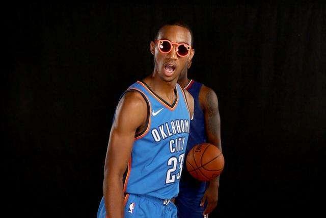 崔永熙17+10赵睿替补15分 广州力克新疆两连胜